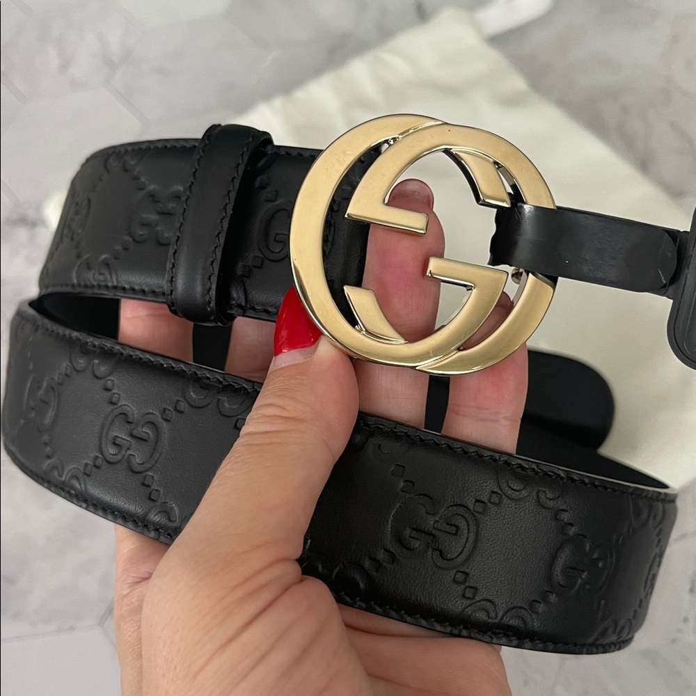 $1,185 New Authentic GUCCI Belt GG LOGO 80-32 Black Signature Leather